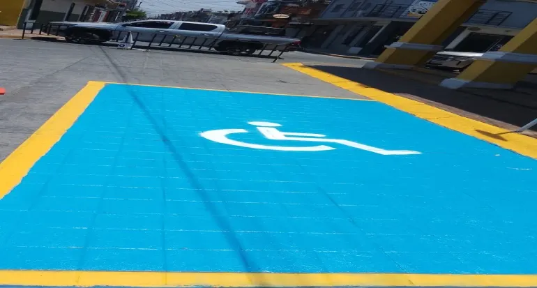 Fotografía de las acciones de Jefatura de Estacionómetros en Tuxpan, Jalisco.
