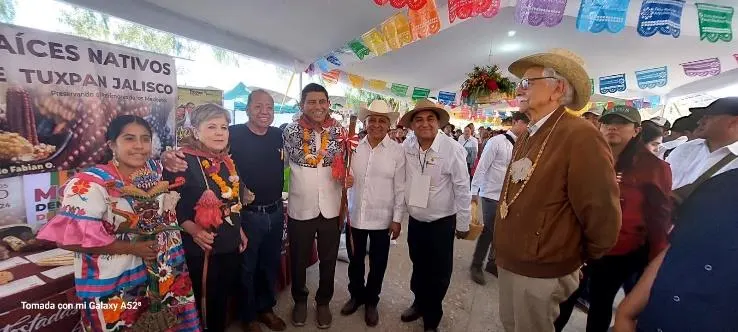 Fotografía de las acciones de Promoción Económica en Tuxpan, Jalisco.
